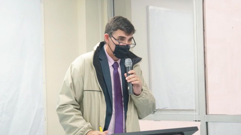 Secretário Mauro Hauschild faz sua fala no evento